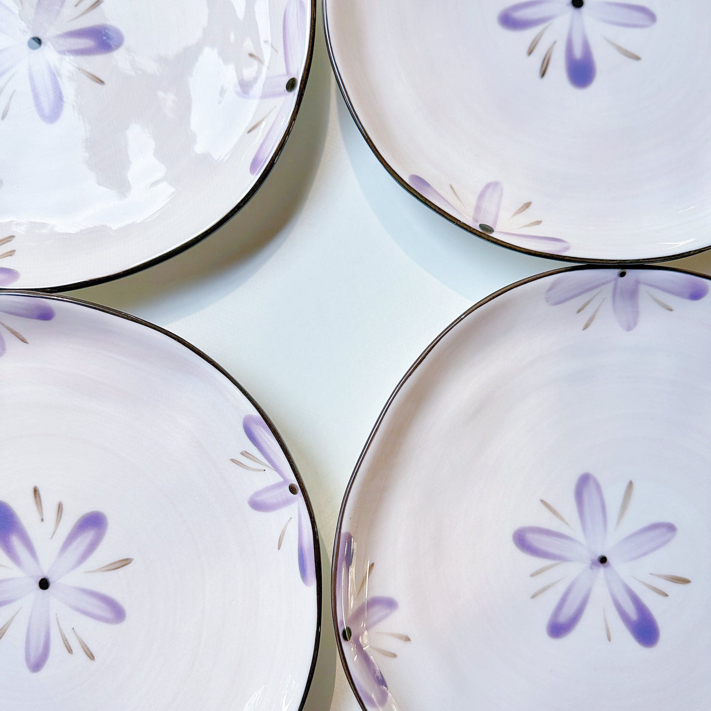 Mraynes Sculpted Orchid Embossed Dinner Plates (Set of 4)